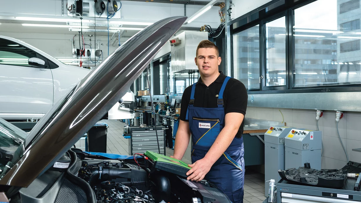 
										Automobildiagnostiker/-in mit eidg. FA, Fachrichtung Personenwagen
									